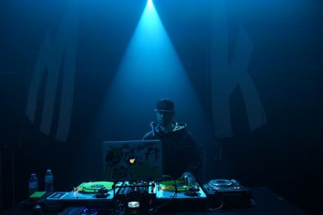 Το Stages A/Live παρουσιάζει τον Μικρό Κλέφτη στο WE, στη Θεσσαλονίκη