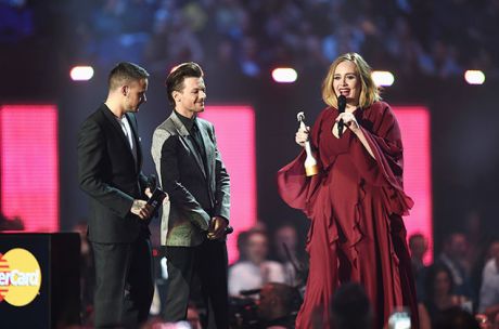 Brit Awards 2016, η πλήρης λίστα με τους νικητές