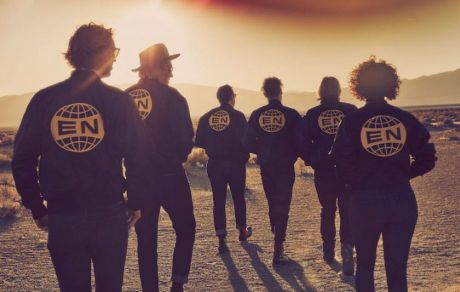 Είναι κλεμμένο το Everything Now των Arcade Fire;