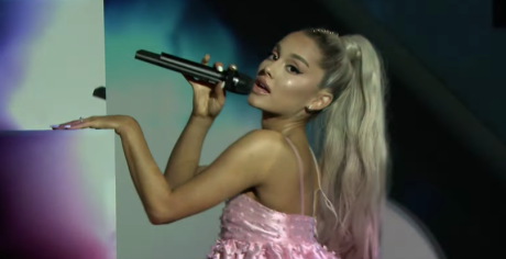 Νέο άλμπουμ μέσα στον μήνα η Ariana Grande