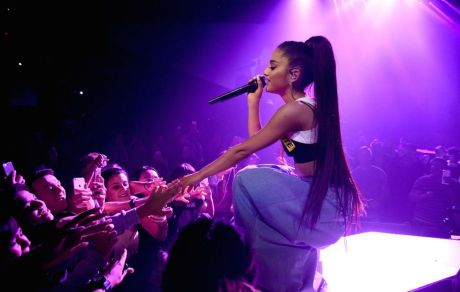Την Κυριακή επιστρέφει στο Μάντσεστερ η Ariana Grande με μεγάλη συναυλία  