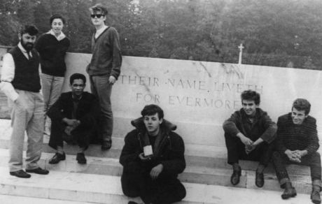 Alan Williams: Πέθανε 86 ετών ο πρώτος μάνατζερ των Beatles 