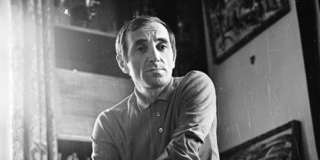 Έλληνες τραγουδούν Aznavour