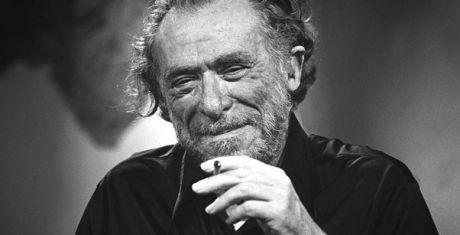 Charles Bukowski: «Αν χάνεις την ψυχή σου και το ξέρεις, τότε έχει μείνει λίγη ακόμα ψυχή για να χάσεις»...