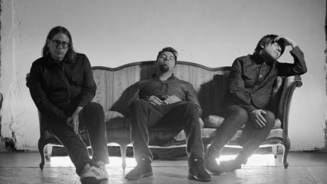 Ο τραγουδιστής των Deftones, Chino Moreno με το side project ✞✞✞ (Crosses) 