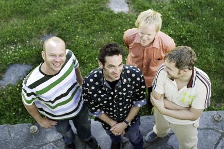 Οι Dans Les Abres στη Στέγη: Σε ποιο σημείο ο ήχος μετατρέπεται σε μουσική και η μουσική σε ήχο; 