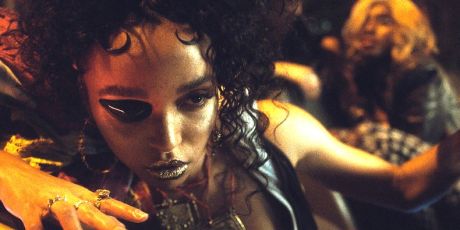 FKA twigs - home with you