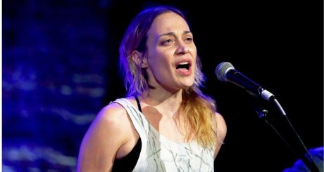 Γιάννης Πετρίδης: Δεν είναι η Joni Mitchel ή η Kate Bush, είναι η Fiona Apple 