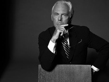 Giorgio Armani. Ο Ιταλός σχεδιαστής μάχεται με τον δικό του συγκινητικό τρόπο.