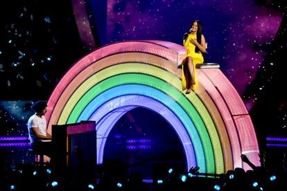 Rainbow-Kacey Musgraves με τον Chris Martin των Coldplay