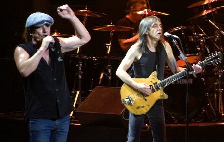 O Brian Johnson για τον Malcolm Young