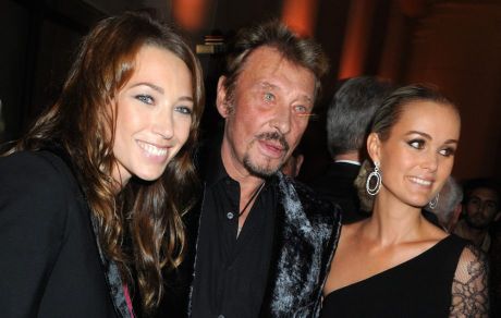 Στα δικαστήρια τα παιδιά του Johnny Hallyday, άφησε την περιουσία του στην 4η γυναίκα του