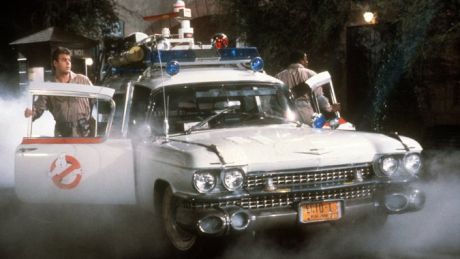 Αυτό είναι το νέο όχημα των θηλυκών Ghostbusters...