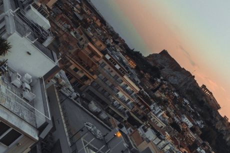 H Στέγη του Ιδρύματος Ωνάση μας προσκαλεί να αναζητήσουμε μαζί το «μετά» μιας πόλης που διεκδικεί να ξαναγεννηθεί