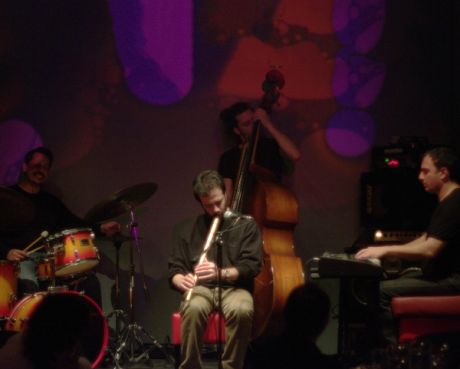 Χάρης Λαμπράκης Quartet: 4 Αθηναίοι μουσικοί ενώνουν τη modal jazz και τη μουσική της Ηπείρου με τα ταξίδια και τις ζωές τους...