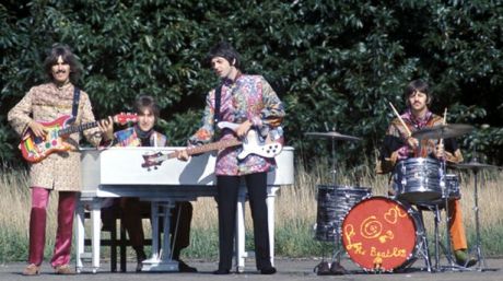 I Am The Walrus-The Beatles, πώς γράφτηκε