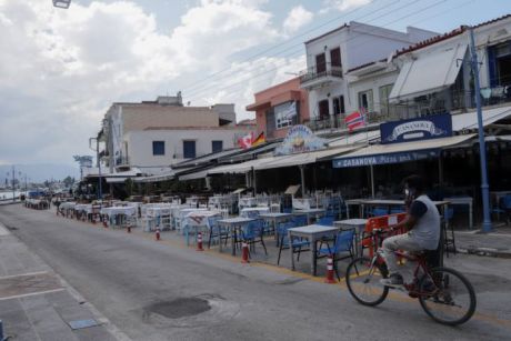 Νέκρωσε ο Πόρος – Όλοι εναντίον όλων για την εξάπλωση του κοροναϊού