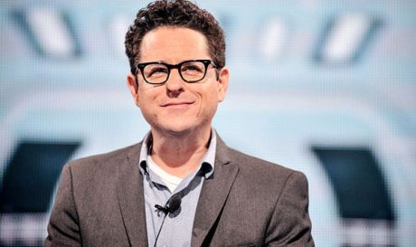 Ο σκηνοθέτης του νέου 'Star Wars' JJ Abrams, απαντά σε μία σειρά ερωτήσεων για το Vanity Fair...