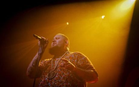 O Rag’n’Bone Man στο Νο 1 Αγγλίας με ρεκόρ