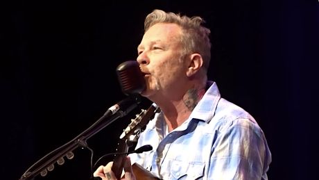 James Hetfield κα σε κονσέρτο στην μνήμη του Eddie Money