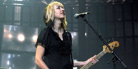 Kim Shattuck, τραγουδίστρια των Muffs και σύντομο μέλος των Pixies πέθανε 56 ετών