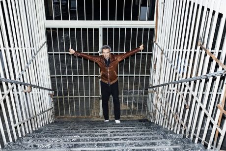 «Η απόλυτη ελευθερία θα υπάρξει όταν θα είναι αδιάφορο αν ζούμε ή δεν ζούμε.» Φ. Ντοστογιέφσκι, Δαιμονισμένοι - Έρχεται στο Θέατρο της Στέγης