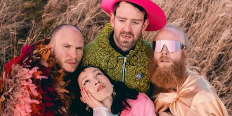Little Dragon - 'Hold On'