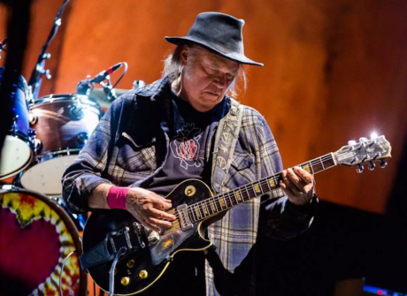 Neil Young και Crazy Horse θα κυκλοφορήσουν νέο άλμπουμ μαζί, μετά από 7 χρόνια