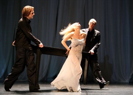Χορός στη Στέγη, Pina Bausch / Sweet Mambo 