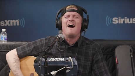 Οι Puddle of Mudd τραγουδούν Nirvana και προκαλούν αντιδράσεις 