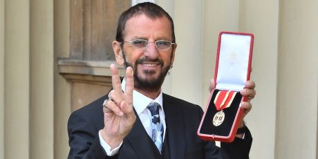 Ιππότης έγινε ο Ringo Starr