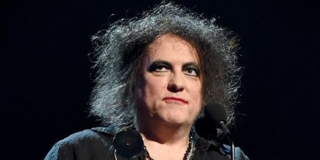 Η ακουστική εκδοχή του Friday I'm In Love από τους Cure