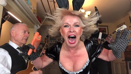 The Number of the Beast από Robert Fripp και Toyah Willcox 