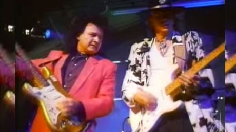 Pipeline-Dick Dale and Stevie Ray Vaughan και Chantays