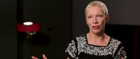 Annie Lennox - Requiem For A Private War, το πρώτο νέο τραγούδι εδώ και 8 χρόνια