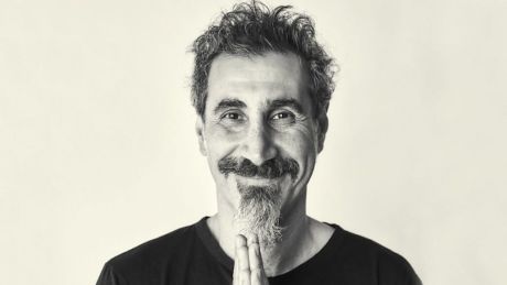 Disarming Time Κλασικό κονσέρτο για πιάνο από τον Serj Tankian των  System of a Down