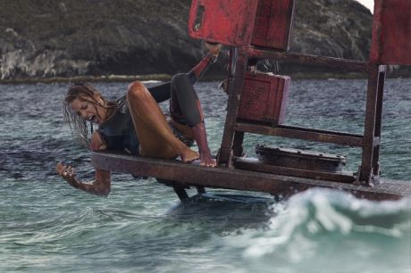 Κριτική για το "The Shallows/Σε Ρηχά Νερά"