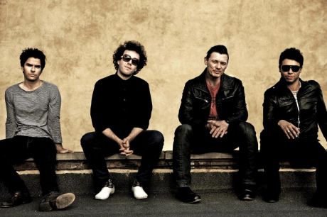 Απορίες για την πολυκοσμία στην εμφάνιση των Stereophonics στην Βρετανία, εν μέσω κορωνοϊού 