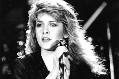 10 αξέχαστα τραγούδια της Stevie Nicks που έγινε 73 ετών