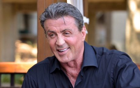 O Sylvester Stallone απαντά σε κατηγορίες για σεξουαλική παρενόχληση