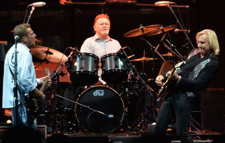 Μήνυση από Eagles σε Μεξικάνικο ξενοδοχείο με το όνομα Hotel California