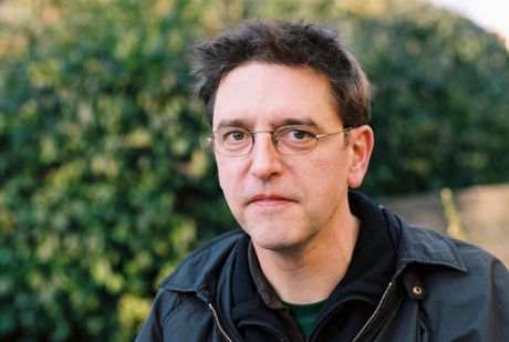 Αληθινά σενάρια ζωής γίνονται μουσικές συνθέσεις στο κέντρο της Αθήνας από τον Μάνο Τσανγκάρη...