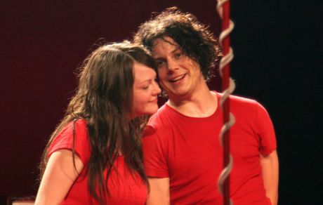 Ο Jack White αναγνωρίζει σε 1'' όλα τα τραγούδια των Beatles