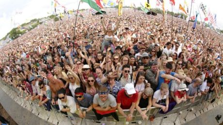 Βρετανία: Το 43% από γυναίκες κάτω από 40 ετών που πηγαίνουν σε μουσικά φεστιβάλ, παρενοχλούνται