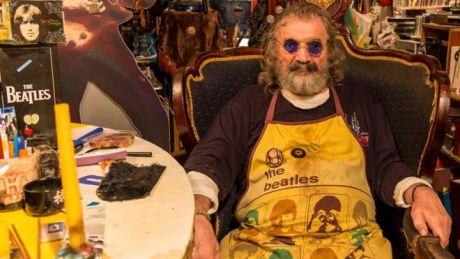 Πέθανε ο ιδρυτής του μουσείου των Beatles στην Αγία Πετρούπολη Νικολάι Βάσιν