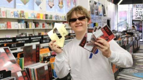 Lewis Capaldi: No 1 άλμπουμ στην Αγγλία με ρεκόρ για φέτος