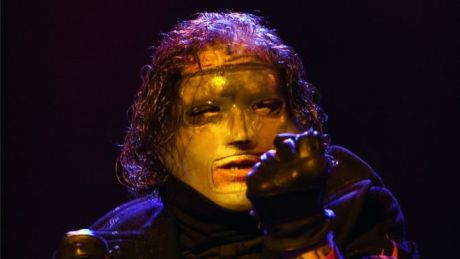 slipknot η πρώτη μέταλ μπάντα που πάει Νο 1 στην Αγγλία μετά από 4 χρόνια