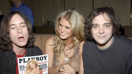 Πέθανε από κορωνοϊό ο Adam Schlesinger μπασίστας των Fountains of Wayne, ήταν 52 ετών