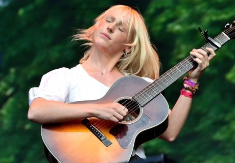 Laura Marling - Strange Girl 