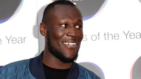 Εντυπωσιακός ο Stormzy - BLINDED BY YOUR GRACE PT.2 FT. MNEK